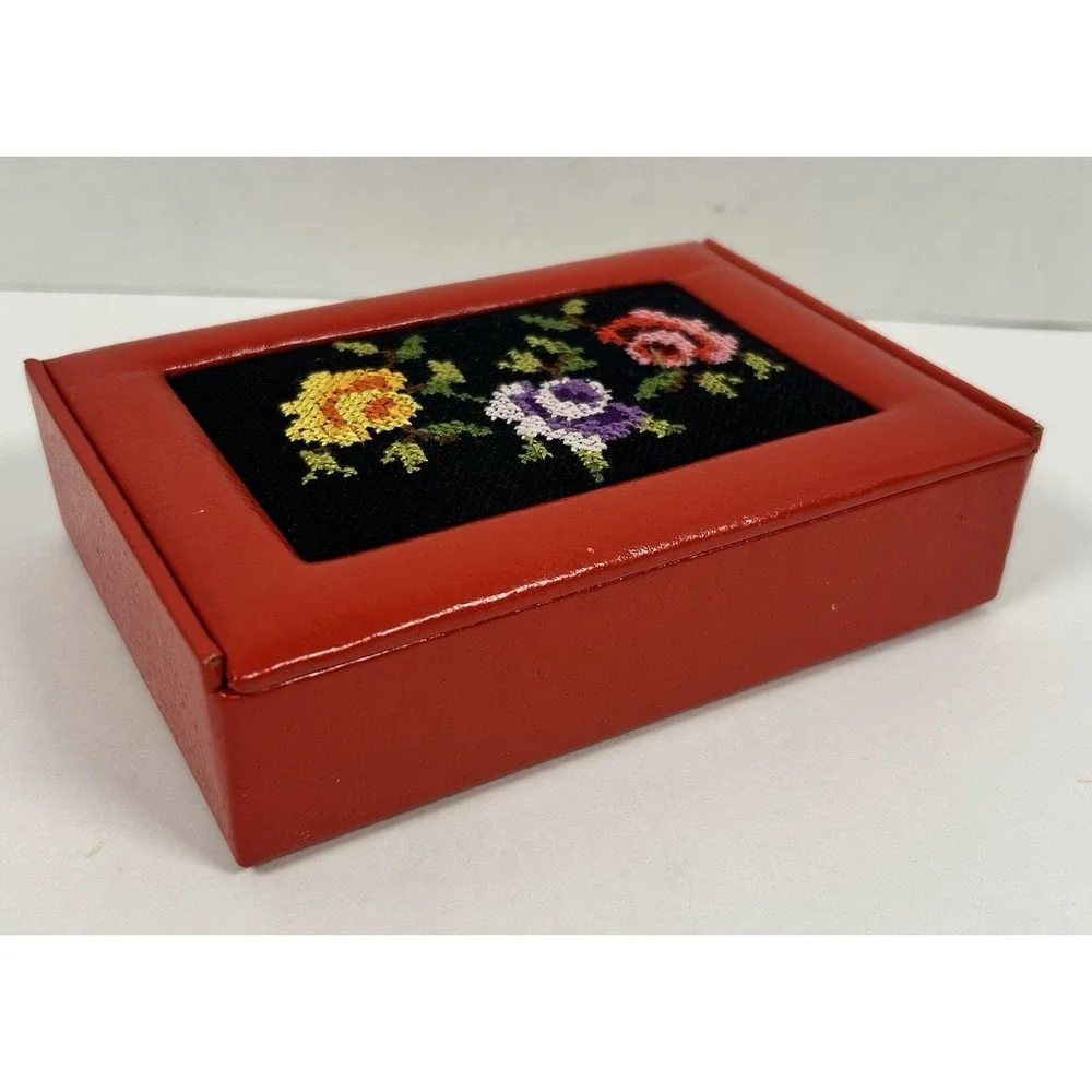 Embroidered Top Trinket Jewelry Box Red Flowers 6